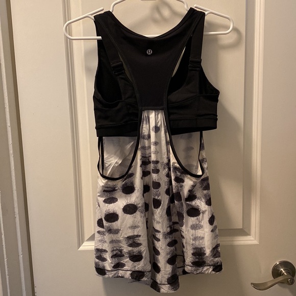 Lululemon Run: For Your Money Tank Tank with Sports Bra - Seaside Polka Dot - Picture 6 of 10